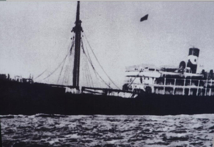 Tàu L’Admiral Latouche Tresvill đưa người thanh niên yêu nước Nguyễn Tất Thành ra đi tìm đường cứu nước từ bến Nhà Rồng, ngày 5/6/1911